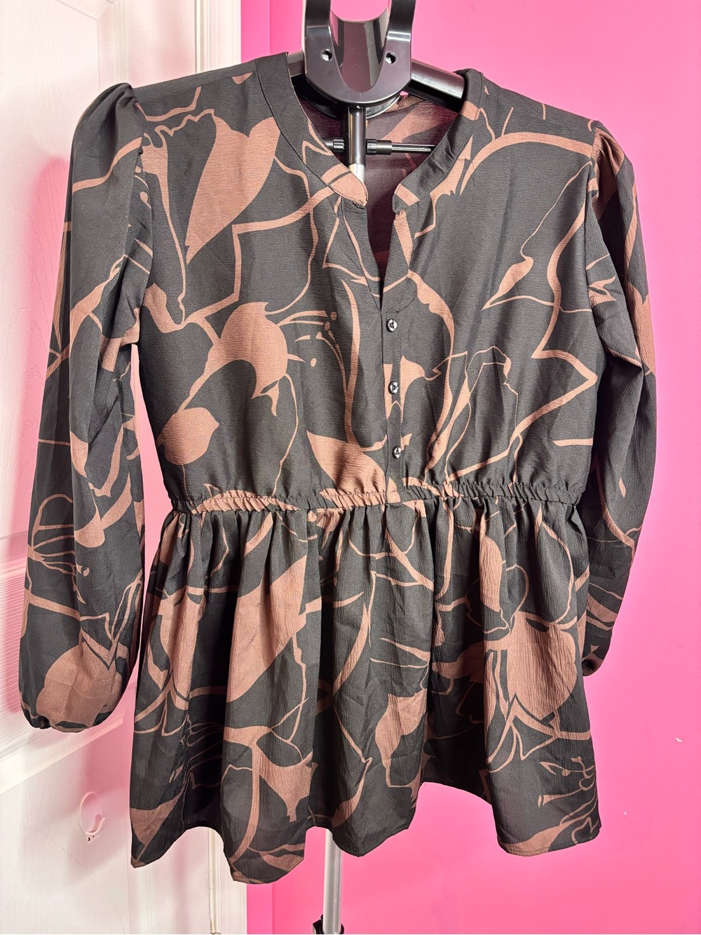Women’s XL Black Brown Floral Peplum Blouse Long Sleeve Button Front